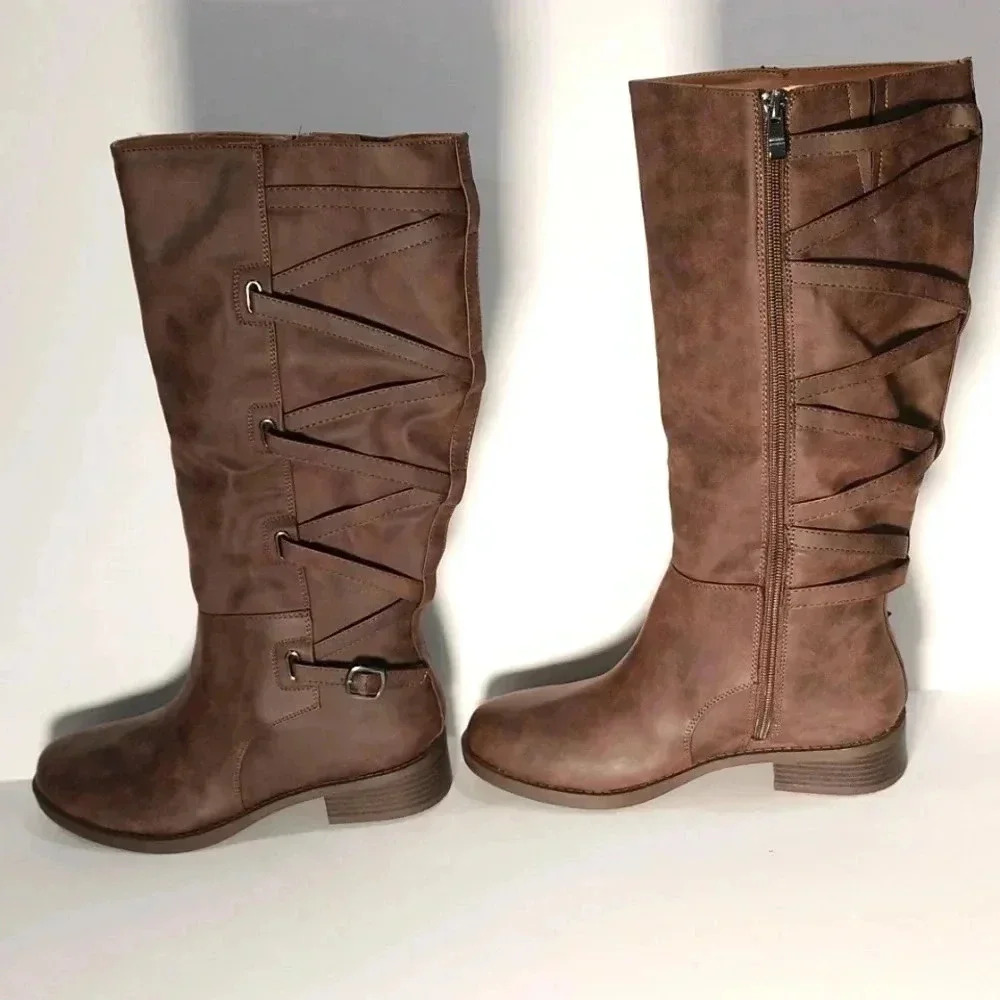 Journee Women's Boots Size 7.5 Brown